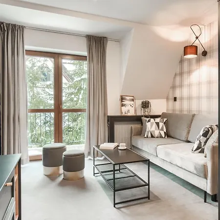 לינה וארוחת בוקר Aspen House I