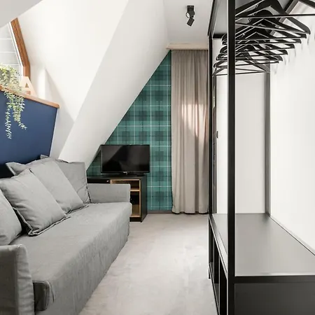 Aspen House I 3* زاكوباني