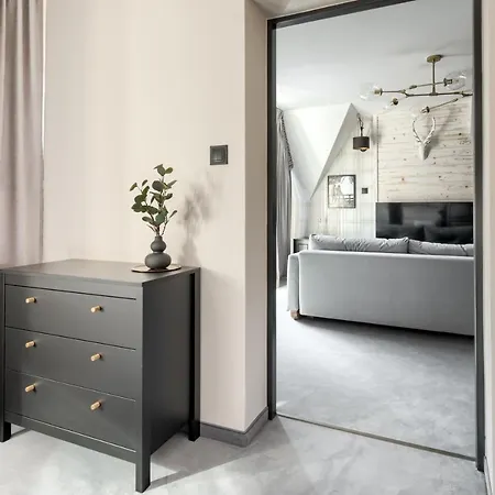 לינה וארוחת בוקר Aspen House I *