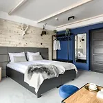 Aspen House I 3*