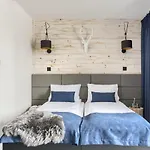 Aspen House I 3*