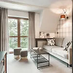 לינה וארוחת בוקר Aspen House I