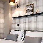 לינה וארוחת בוקר Aspen House I