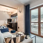 לינה וארוחת בוקר Aspen House I 3*