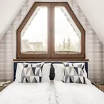 Aspen House I 3* זקופאנה