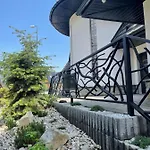 לינה וארוחת בוקר Aspen House I
