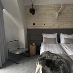 Aspen House I לינה וארוחת בוקר