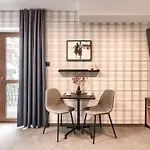 Aspen House I לינה וארוחת בוקר 3*