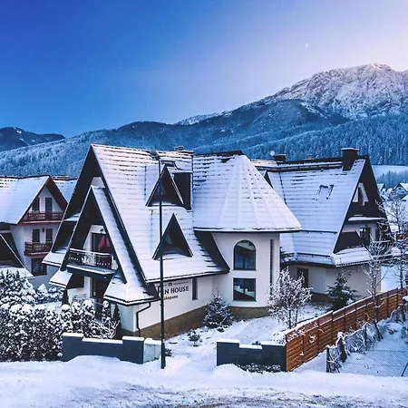 לינה וארוחת בוקר Aspen House I זקופאנה