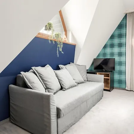 לינה וארוחת בוקר Aspen House I 3*