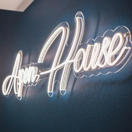 Aspen House I לינה וארוחת בוקר זקופאנה